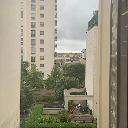 With Wifi 15 Minutes From Montparnasse *